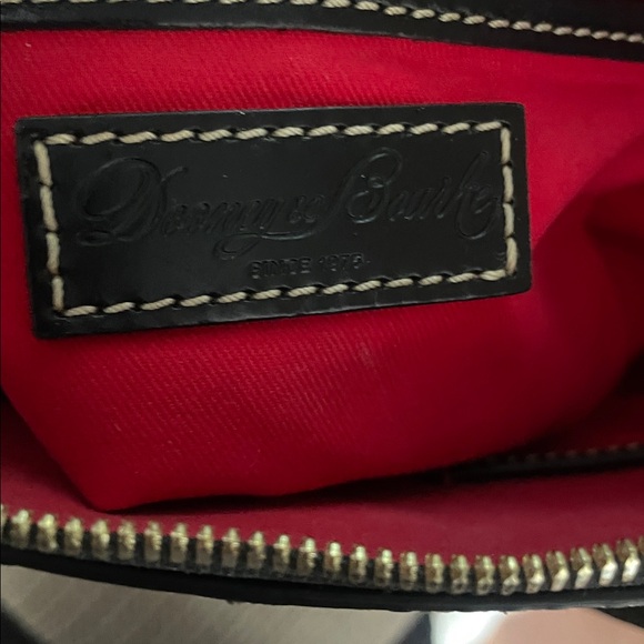 Disney Dooney & Bourke Black Embossed Leather Sketch Zip Satchel - Picture 7 of 8